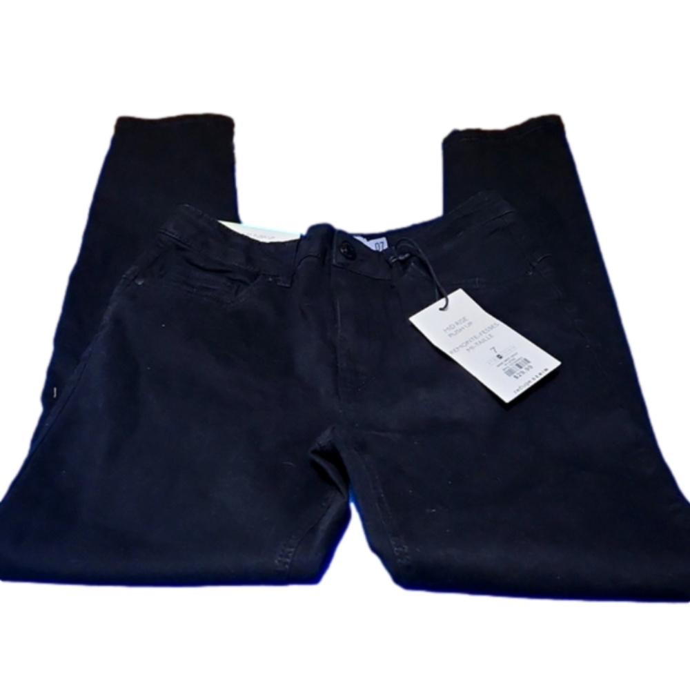 Refuge mid rise push up jeans sz. 7 NWT
